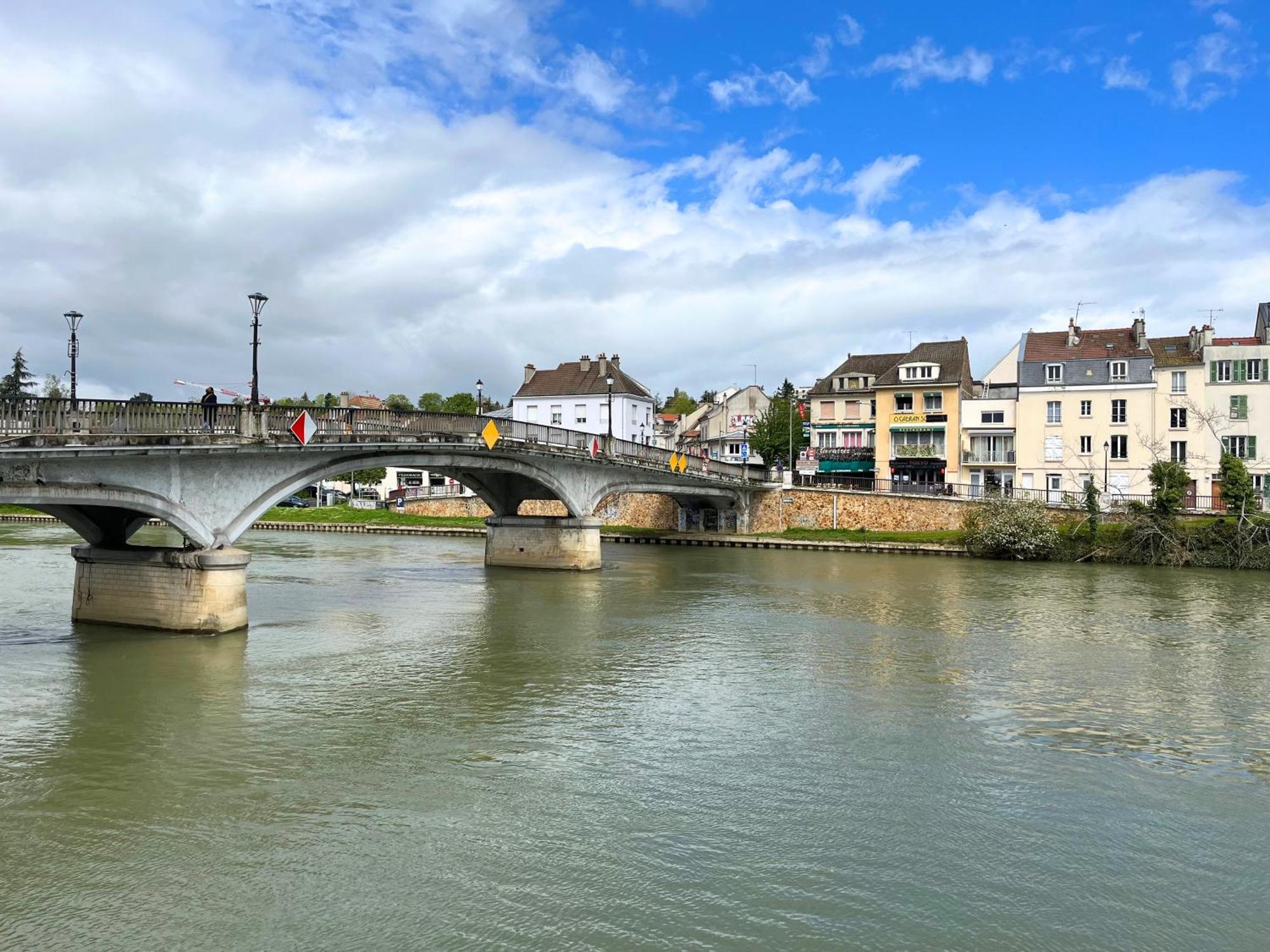 Sweethost - L'Amazone - T2 Proche Gare & Disneyland Lagny Exteriör bild